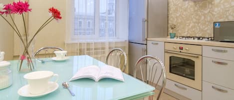 Căn hộ | Bếp riêng | Tủ lạnh, lò vi sóng, lò nướng, bếp nấu