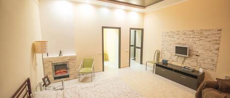 Apartment | Iron/ironing board, free cribs/infant beds, travel crib, free WiFi