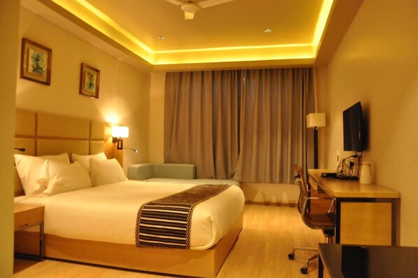Phòng Deluxe | Két bảo mật tại phòng, bàn ủi/dụng cụ ủi quần áo 