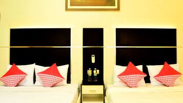 Family Suite | Desk, free WiFi, bed sheets
