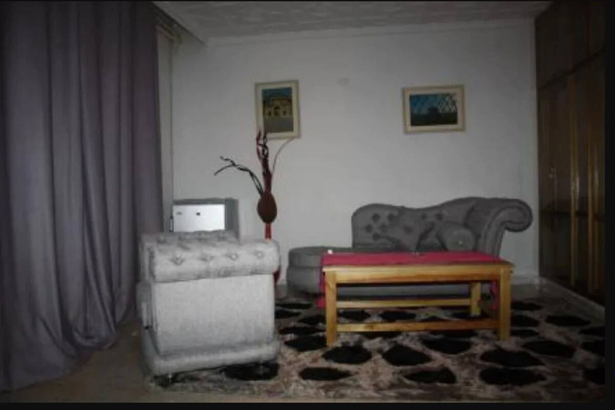 Junior-Suite | Wohnbereich | Flachbildfernseher