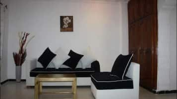 Executive Suite | Living area | Flat-screen TV