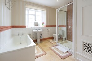 Bathroom - A perfect holiday home just a short walk from the beach and the town (Sidmouth)