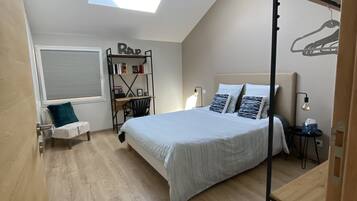 2 chambres, bureau, fer et planche à repasser, Wi-Fi gratuit