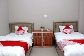 Chambre Deluxe avec lits jumeaux | Wi-Fi gratuit, draps fournis