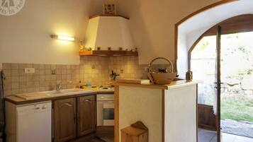 Réfrigérateur, micro-ondes, lave-vaisselle