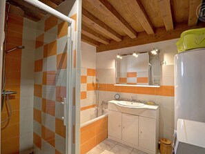 Bathroom - Cottage for 6 people with fireplace in Sauvain (Sauvain)