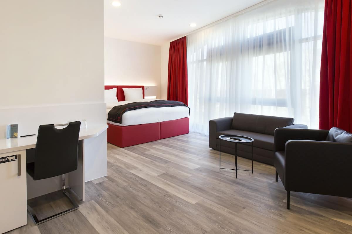 comfort room (dormero) | 1 bedroom, hypo-allergenic bedding, free minibar items, in-room safe