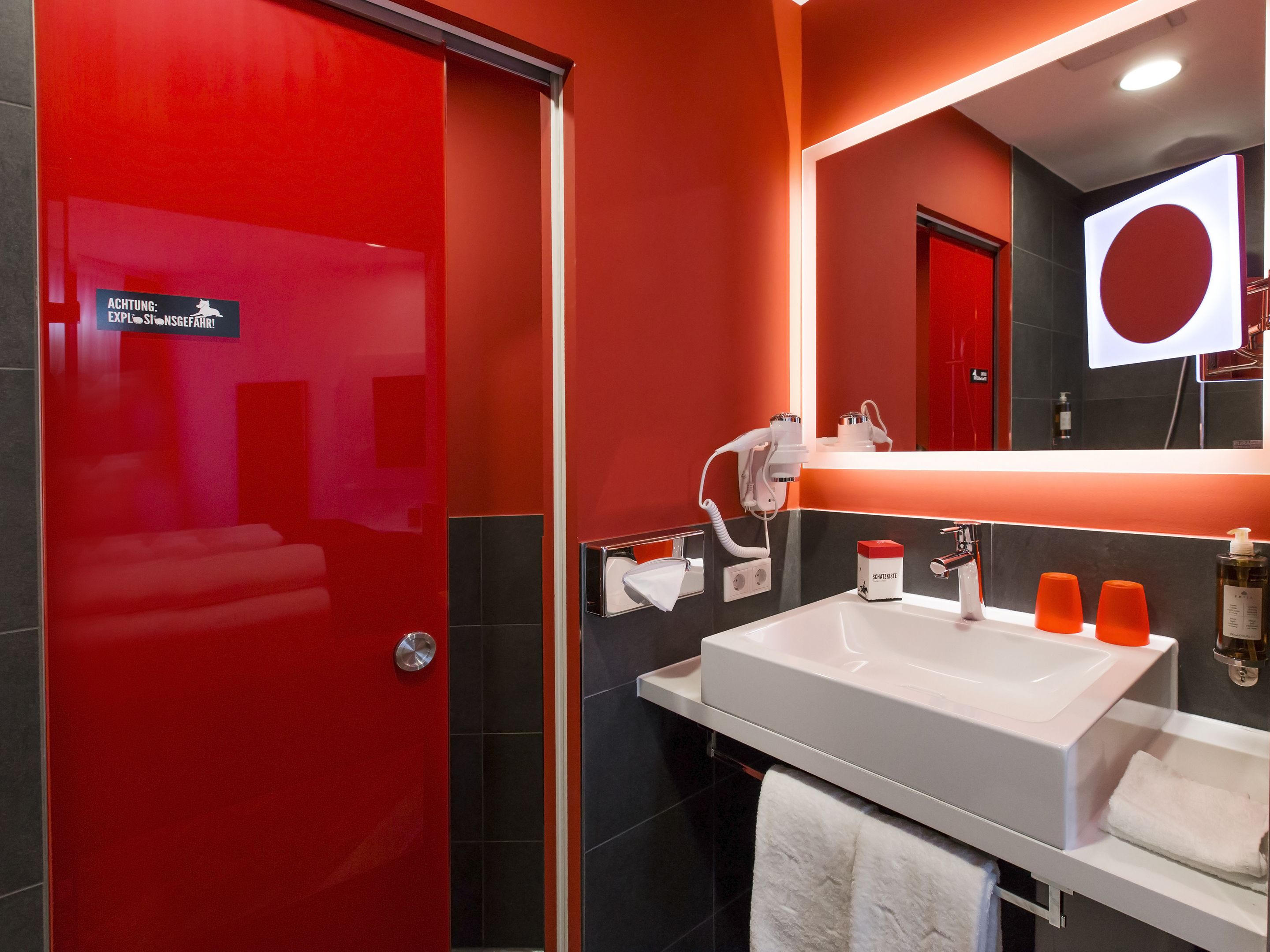 standard room (dormero) | bathroom | shower, hair dryer, towels