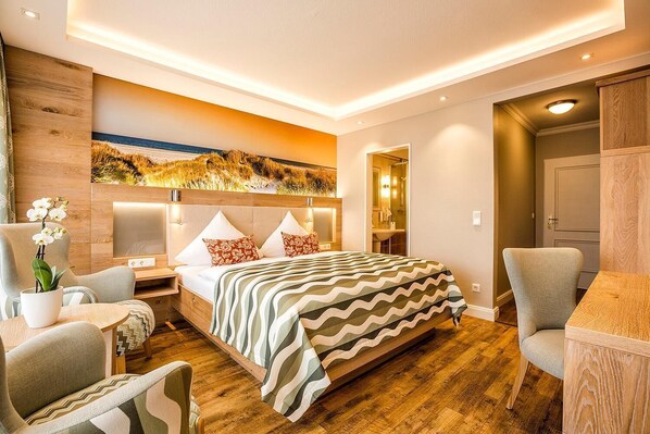 Peralatan tempat tidur hipoalergenik, peti besi dalam bilik