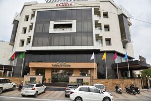 Front of property - Hotel Placid (Prayagraj)