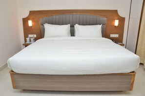 Chambre Deluxe, 1 très grand lit, non-fumeurs, vue ville | Salle de séjour