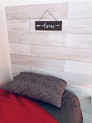 1 bedroom, iron/ironing board, WiFi, bed sheets