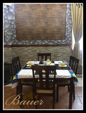 Free daily continental breakfast