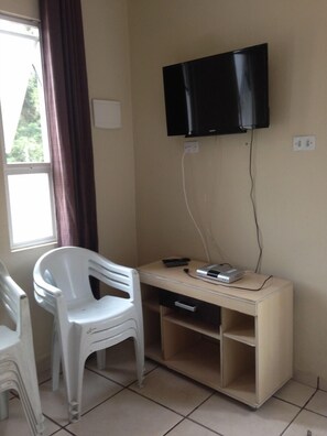 Casa (16) | Sala de estar | TV LED