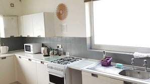 Unclassified image, 2 of 22, button - Optimum living (Leicester)