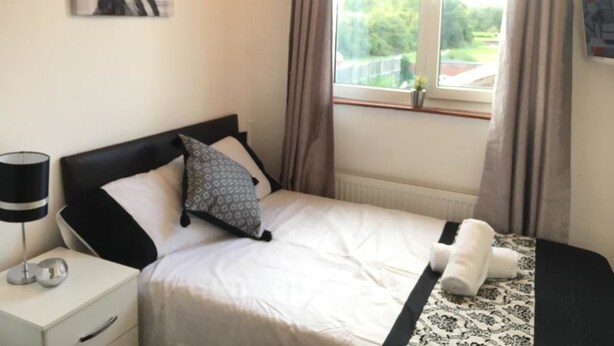 Unclassified image, 1 of 22, button - Optimum living (Leicester)
