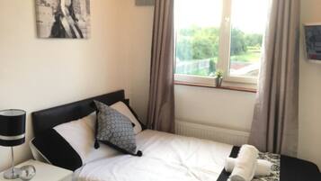 Kamar Double | Wi-Fi gratis dan seprai linen