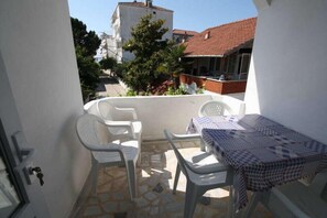 Classic House, 2 Bedrooms, Accessible, Smoking | Balcony - Havin apart (Marmara)