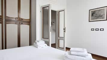 Apartment (1 Bedroom) | 1 bedroom, laptop workspace, cribs/infant beds, free WiFi