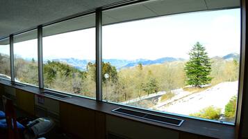 Área de estar no saguão