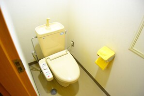 Japanese Style Room | Bathroom | Free toiletries, hair dryer, slippers, electronic bidet - Ikoinomura Heritage Minoyama (Minano)