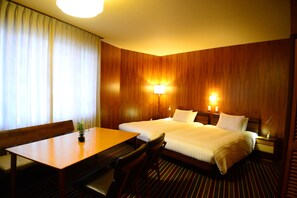 Japanese Western Style Room UNKAI | In-room safe, free WiFi - Ikoinomura Heritage Minoyama (Minano)