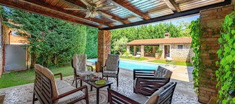 ANTHONY rural villa with private swimming pool