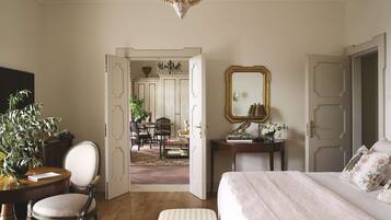 Villa Margherita Suite | 1 chambre, minibar, coffres-forts dans les chambres, bureau