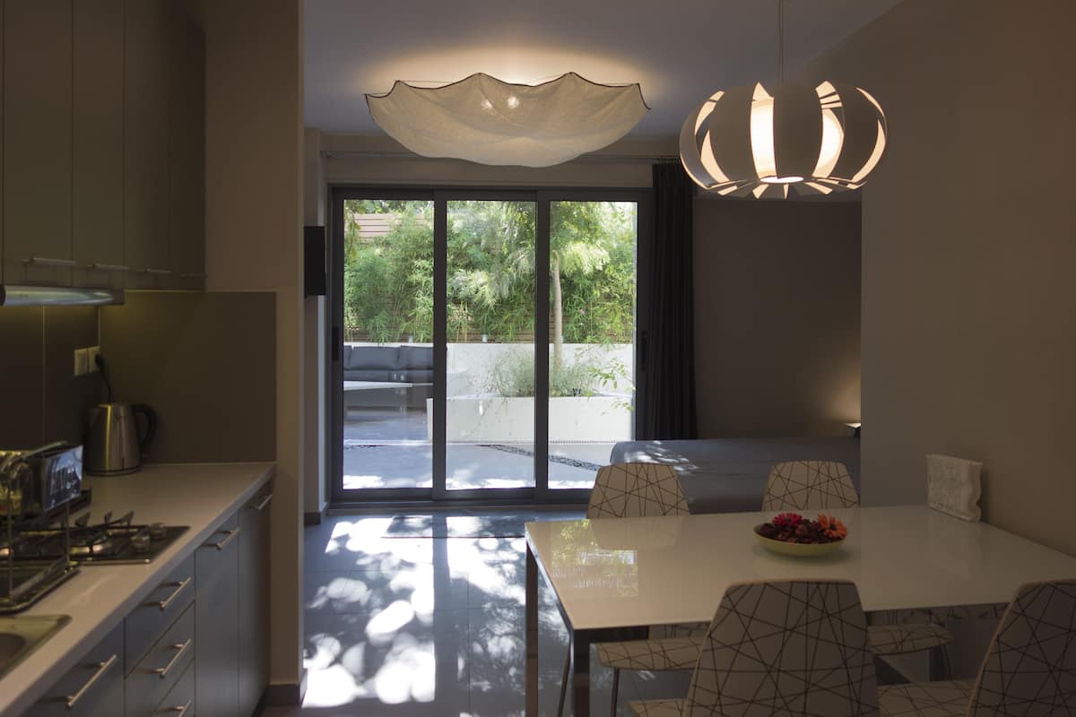 Appartement, bubbelbad (Garden Access) | 1 slaapkamer, luxe beddengoed, individueel gedecoreerd