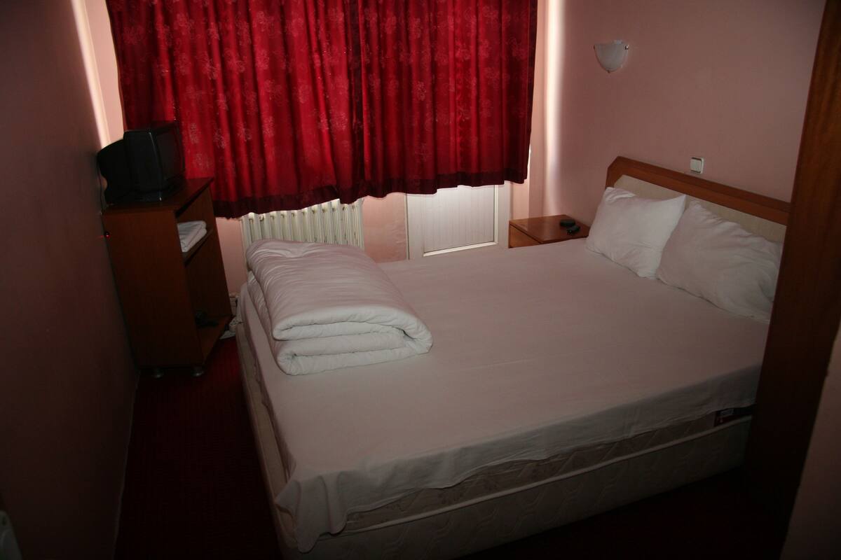 Standard Single Room | Soundproofing, free WiFi, bed sheets
