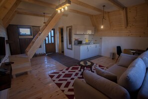 Luxury Chalet, Mountain View, Slope side | Dapur kecil peribadi | Peti sejuk, ketuhar gelombang mikro, dapur, cerek elektrik 