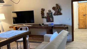 Télévision à écran plat