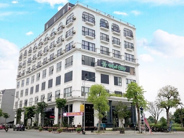 Front of property - Minh Quan Building (Vinh Yen)