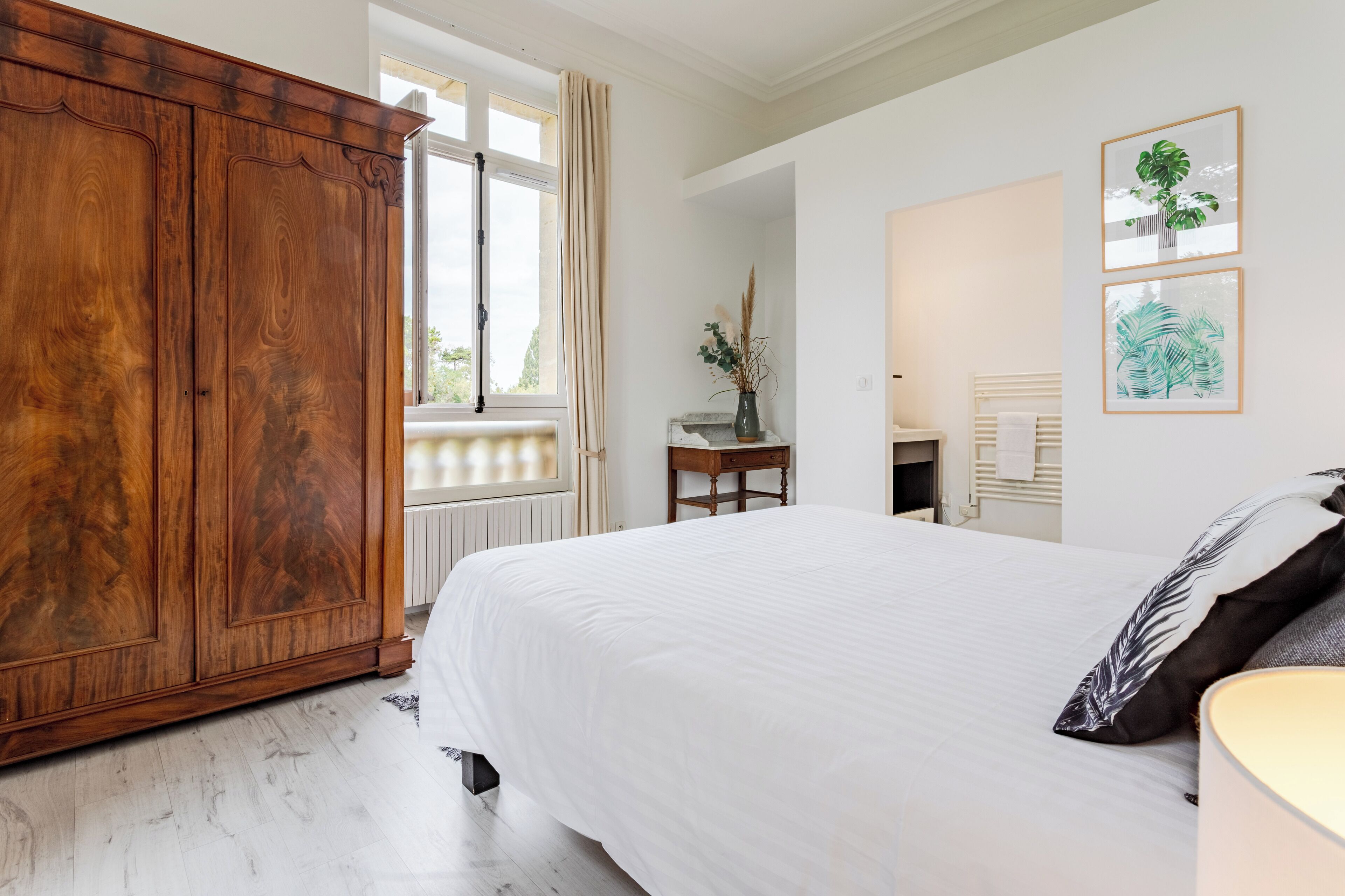 Family Apartment, 3 Bedrooms, Pool Access, Park View | Premium bedding, pillowtop beds, blackout drapes, soundproofing