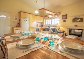 Appartamento, 2 camere da letto | Cucina privata | Frigorifero con congelatore, forno, piano cottura, bollitore elettrico