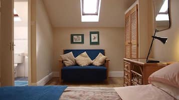 Apartment | Living area | Flat-screen TV
