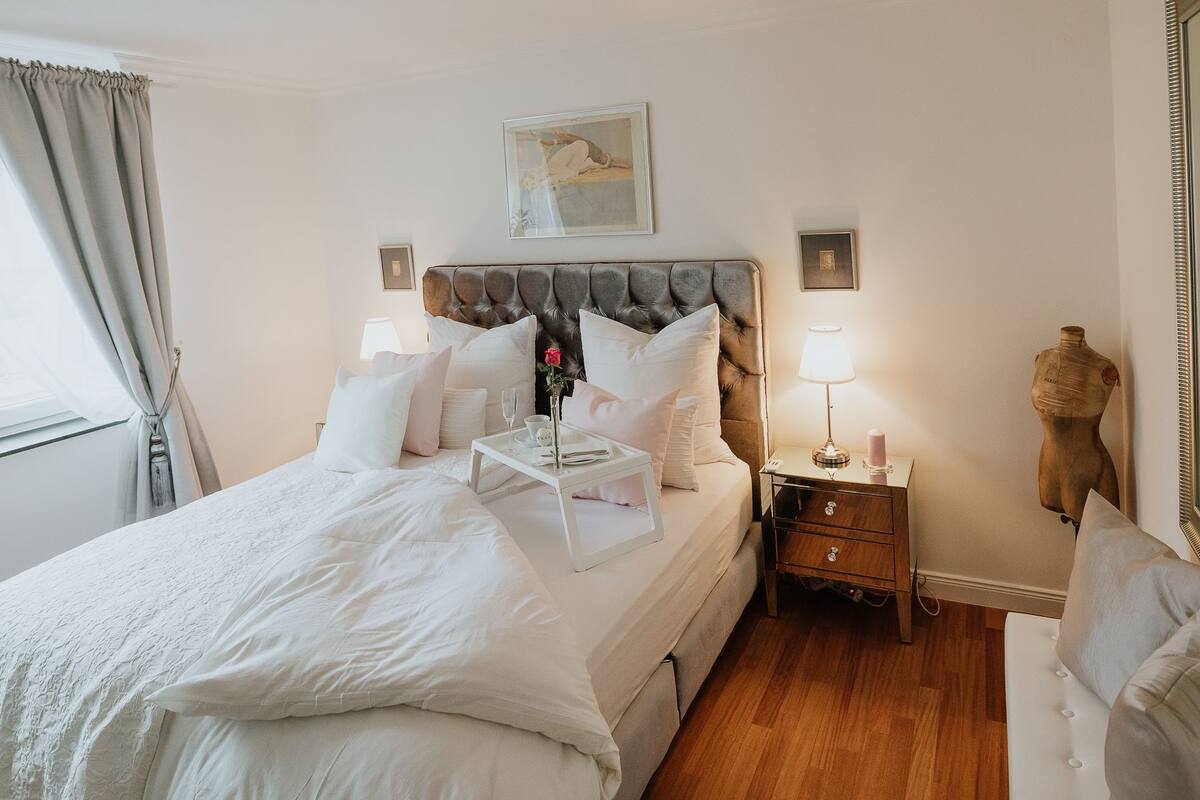 Signature Penthouse, Pool View | Egyptian cotton sheets, premium bedding, in-room safe, desk