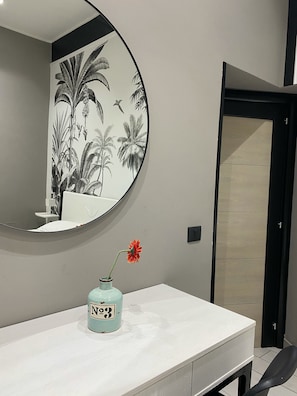 Deluxe Double Room | Premium bedding, memory foam beds, minibar, in-room safe - Parthenope Rooms (Naples)