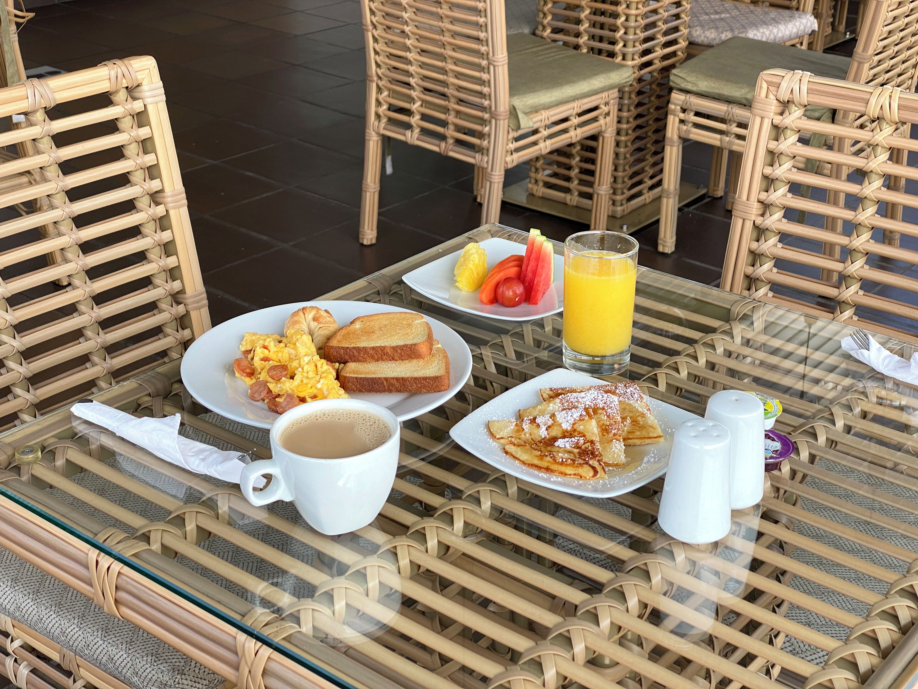 free daily continental breakfast