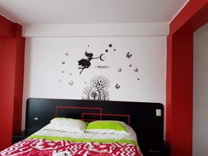 Economy Double Room | Iron/ironing board, free WiFi, bed sheets - Hostal El Parque (Huancayo)