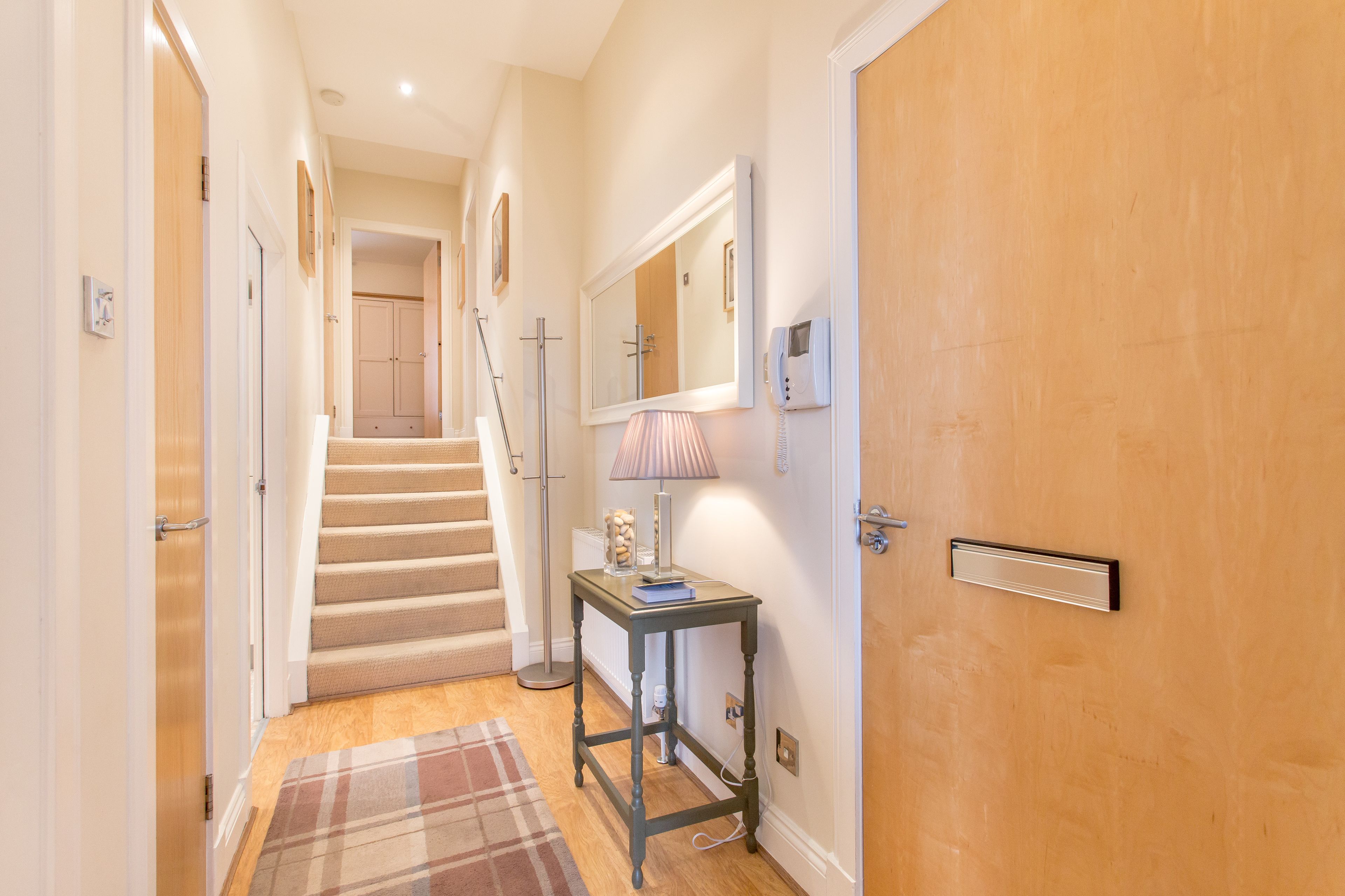 Appartement, 2 slaapkamers | Woonruimte | Een flatscreentelevisie