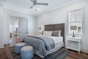 5 slaapkamers, een strijkplank/strijkijzer, wifi, beddengoed