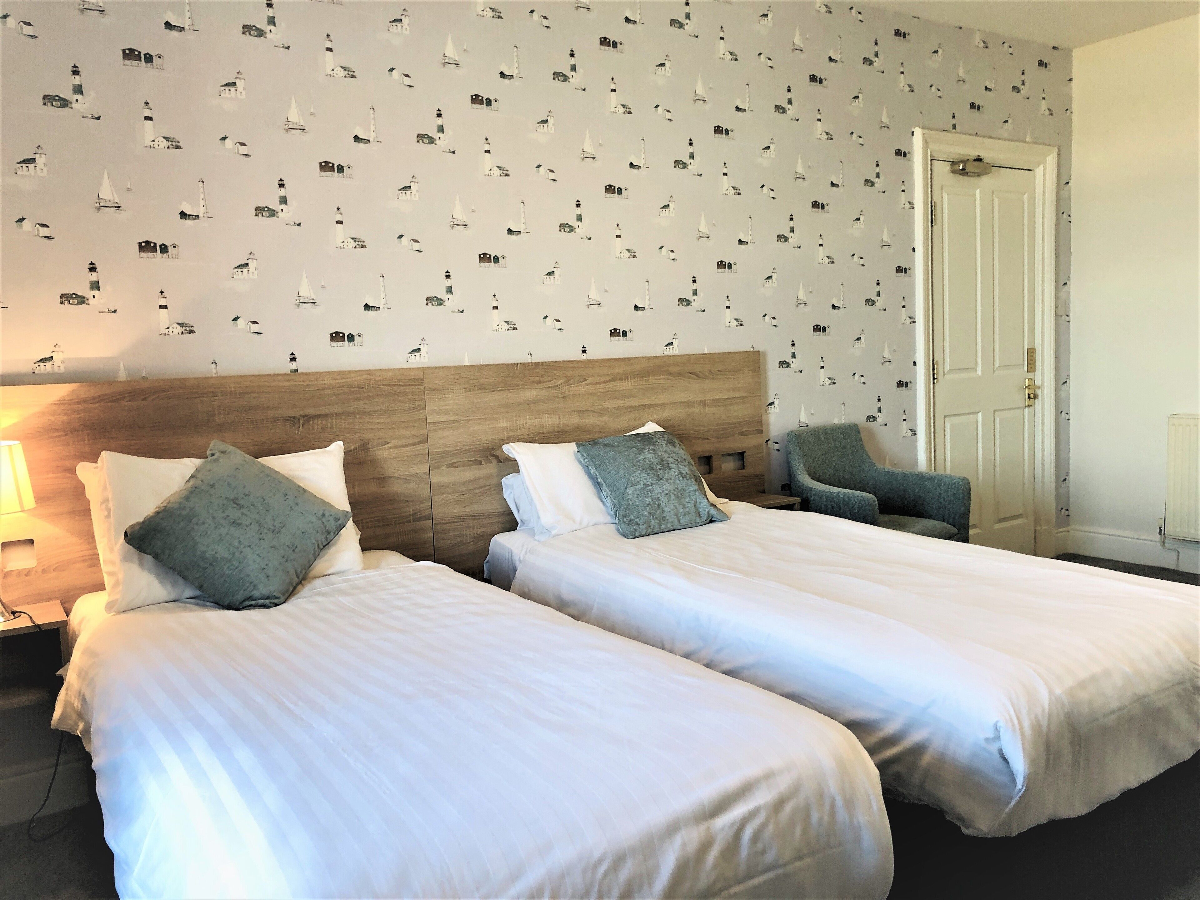 بديكورات فريدة لكل غرفة وطراز فريد لكل وحدة ومكتب