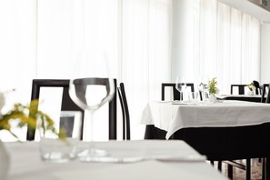 Se sirven desayunos, almuerzos, cenas y cocina italiana 