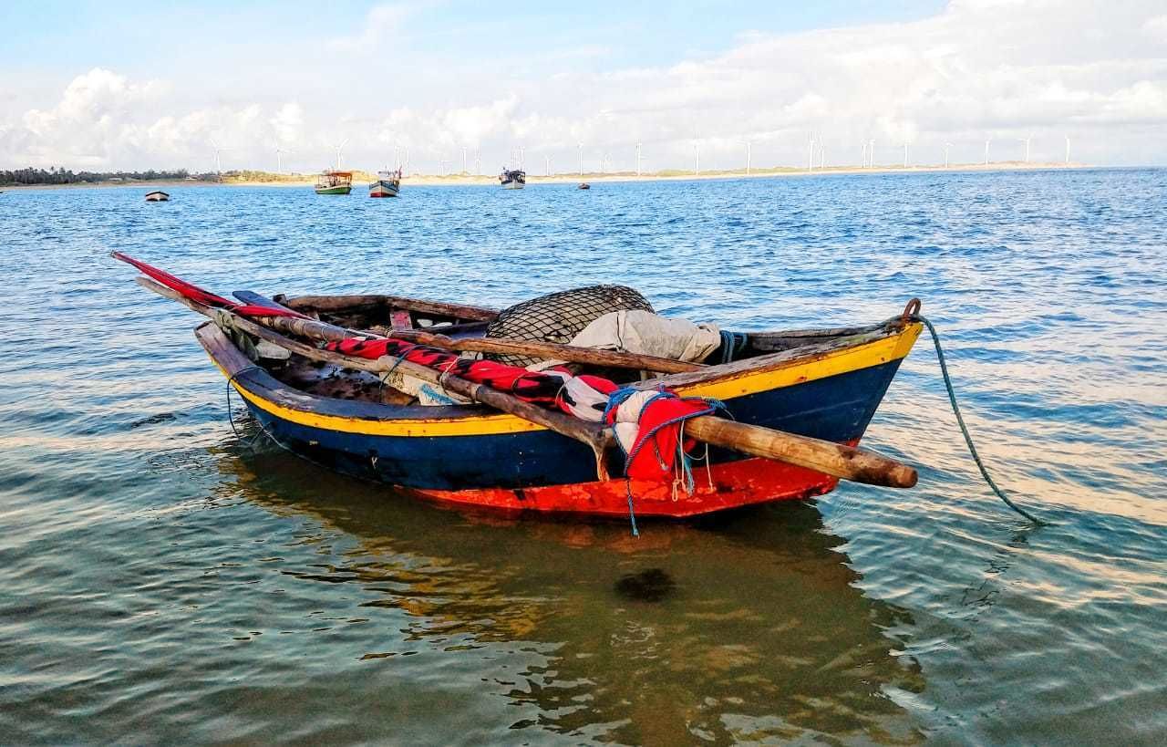 on the beach, white sand, windsurfing, 3 beach bars