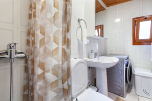 Traditional-Ferienhaus, 2Â Schlafzimmer, Bergblick | Badezimmer