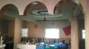 Spécialités Cuisine locale et internationale