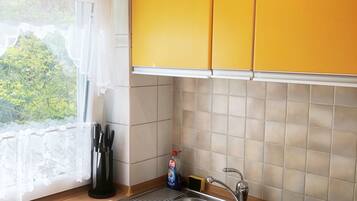 Comfort Condo, 1 King Bed with Sofa bed, Garden View | Private kitchen | Fridge, microwave, stovetop, coffee/tea maker
