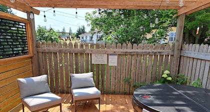 Anne's Windy Poplars Cottage Resort